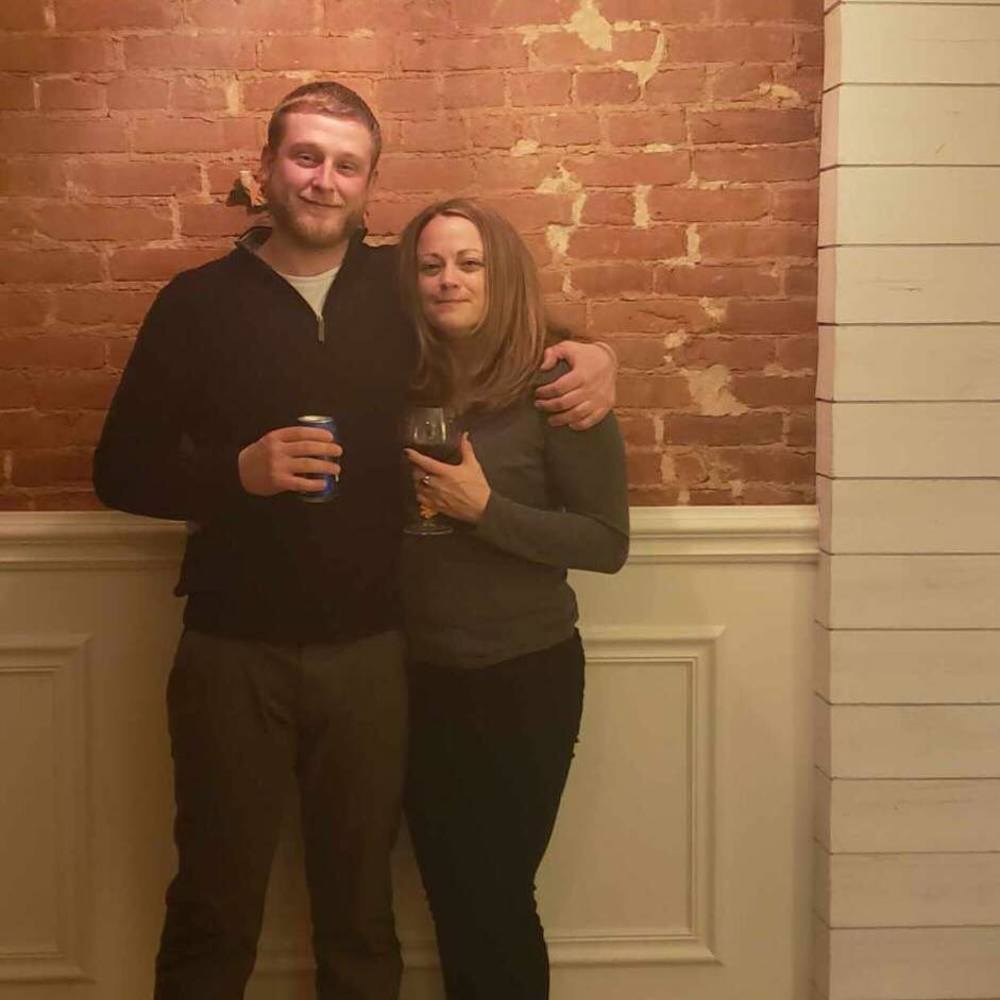 Meet your Posher, Hathaway